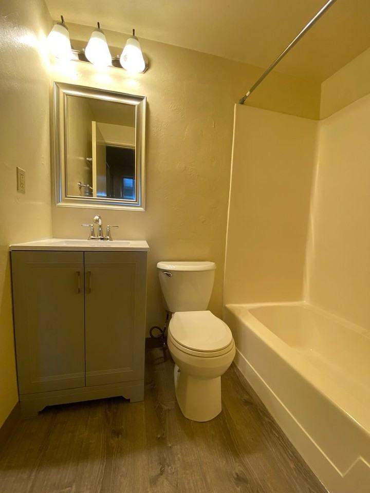 450 Mower Dr #B - Photo 7 of 10