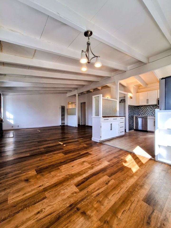 3338 Pepper Tree Ln - Photo 3 of 33