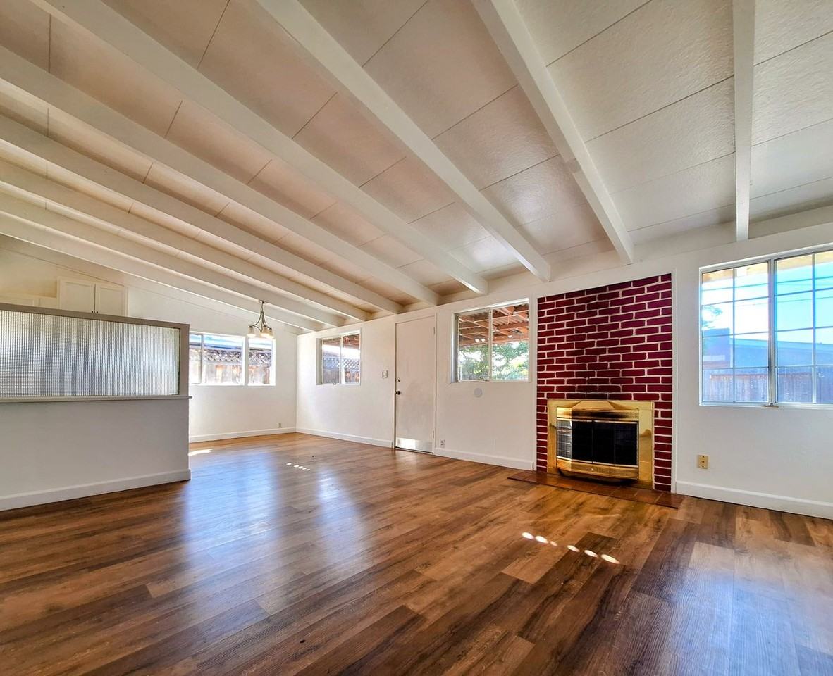 3338 Pepper Tree Ln - Photo 4 of 33