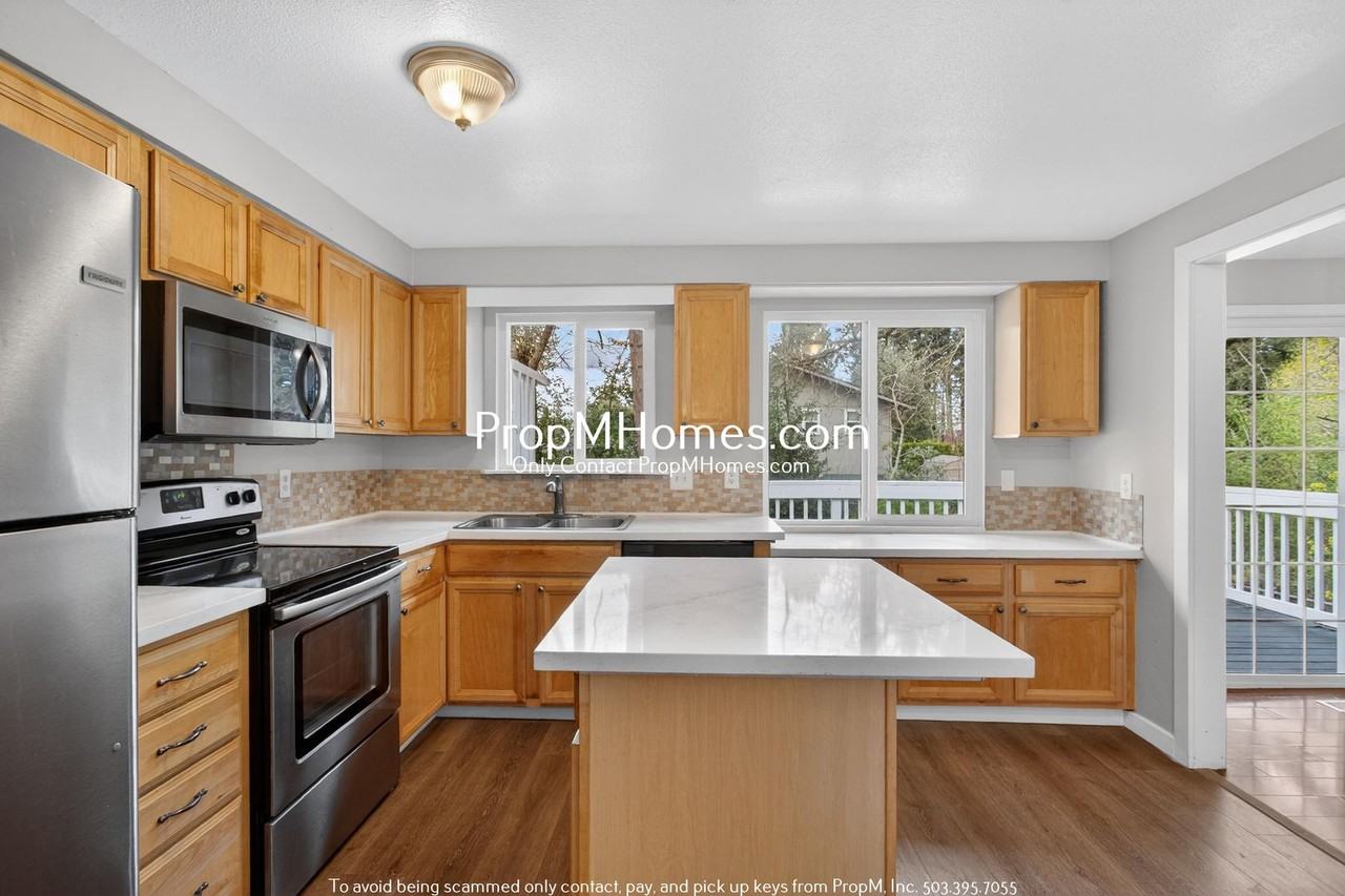 537 Sw 19th Pl - Photo 5 of 29