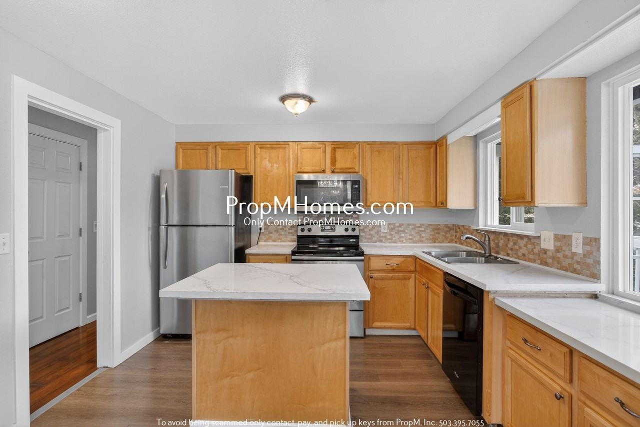 537 Sw 19th Pl - Photo 7 of 29