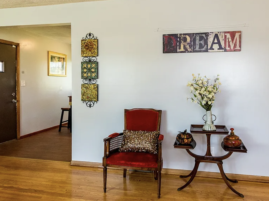 428 Tower St #1 - Photo 6 of 20