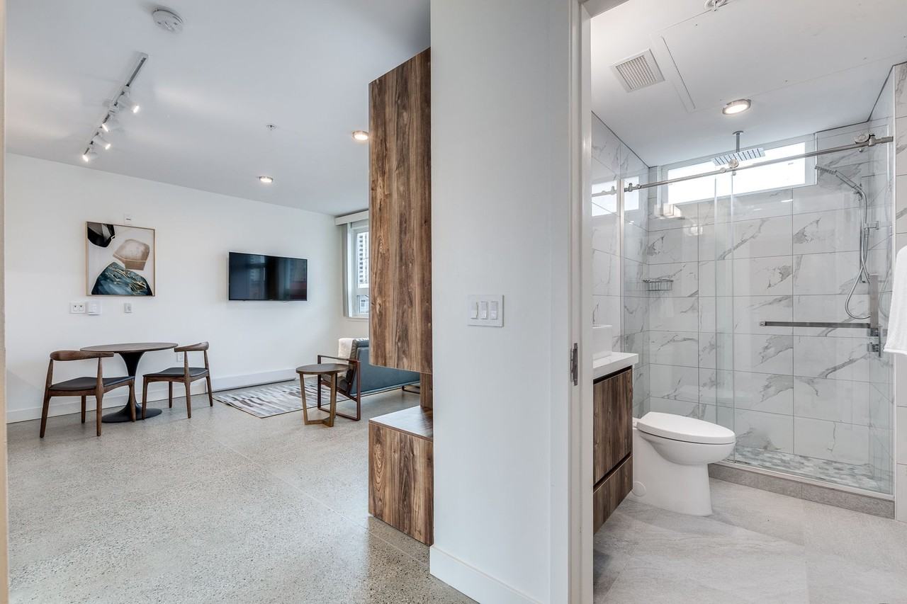 1170 Barclay Street - Photo 5