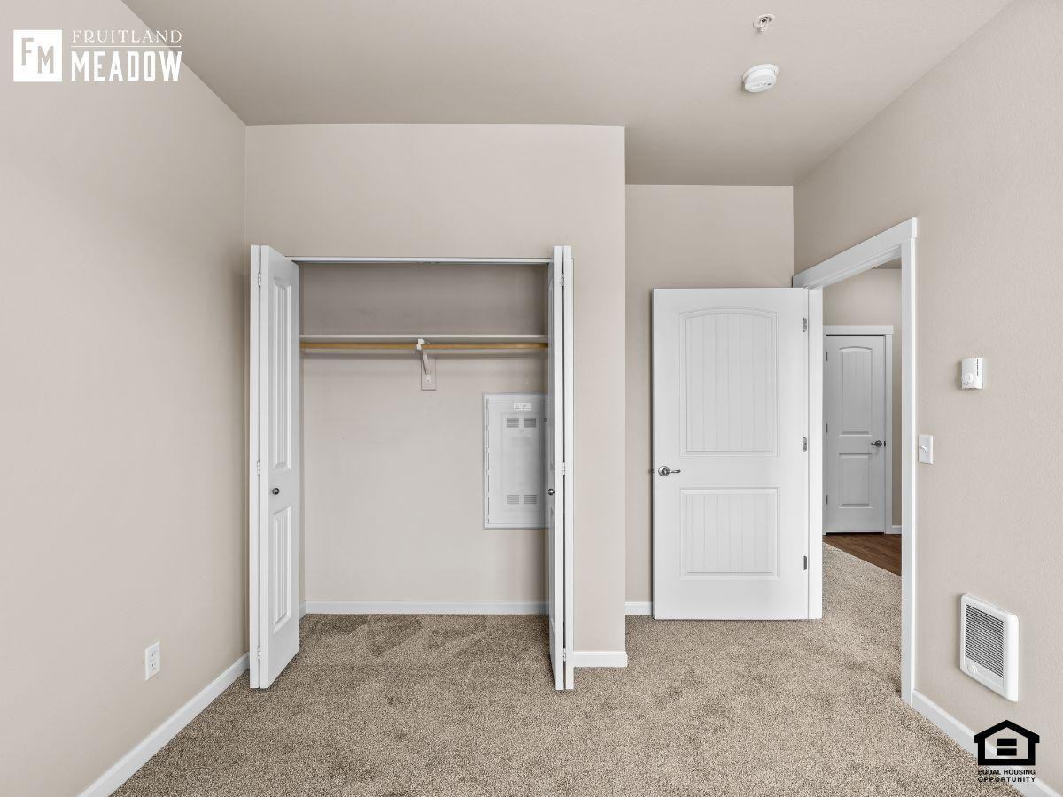 5192 Caplinger Rd Se - Photo 6 of 37