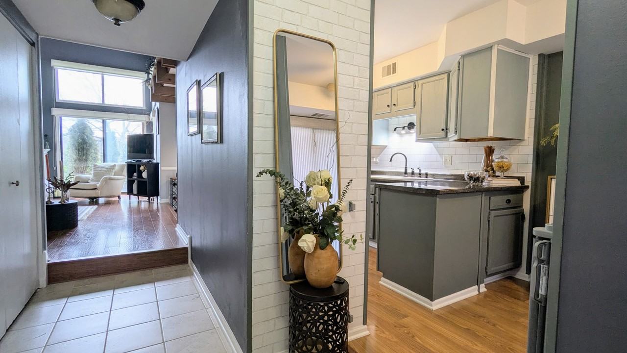 64 Michigan Ct #1 - Photo 3 of 17