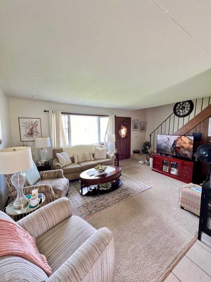 1618 N 32nd St - Photo 5 of 29