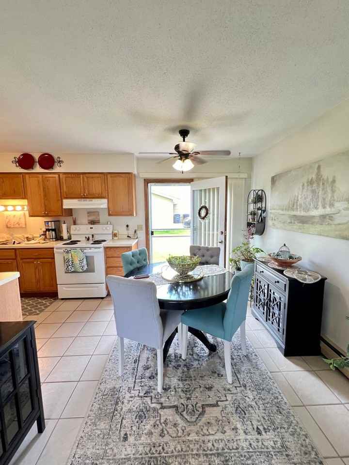 1618 N 32nd St - Photo 7 of 29