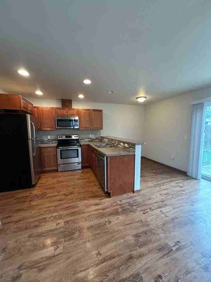 207 E 11th Ave - Photo 4 of 31