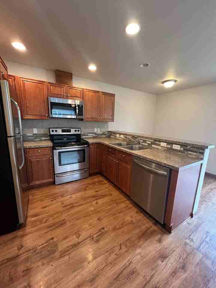 207 E 11th Ave - Photo 6 of 31