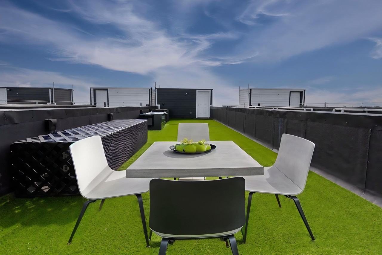 807 Avenue K - D #D - Photo 6 of 6