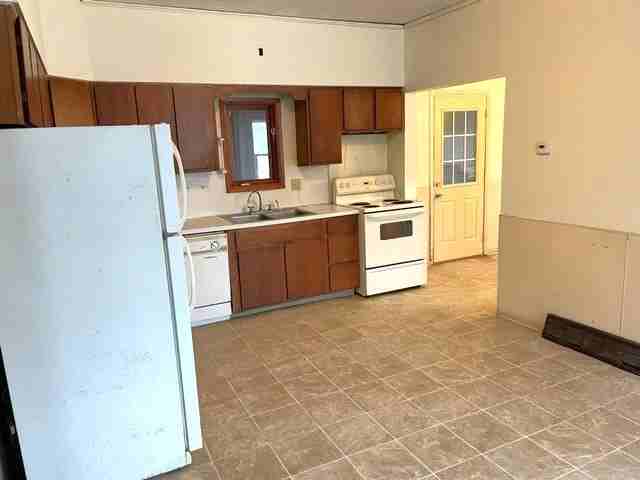 315 S 5th Ave #1 - Photo 2 of 12