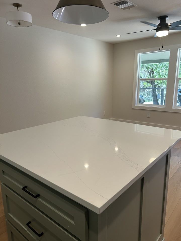 802 Perkins St #A - Photo 3 of 8