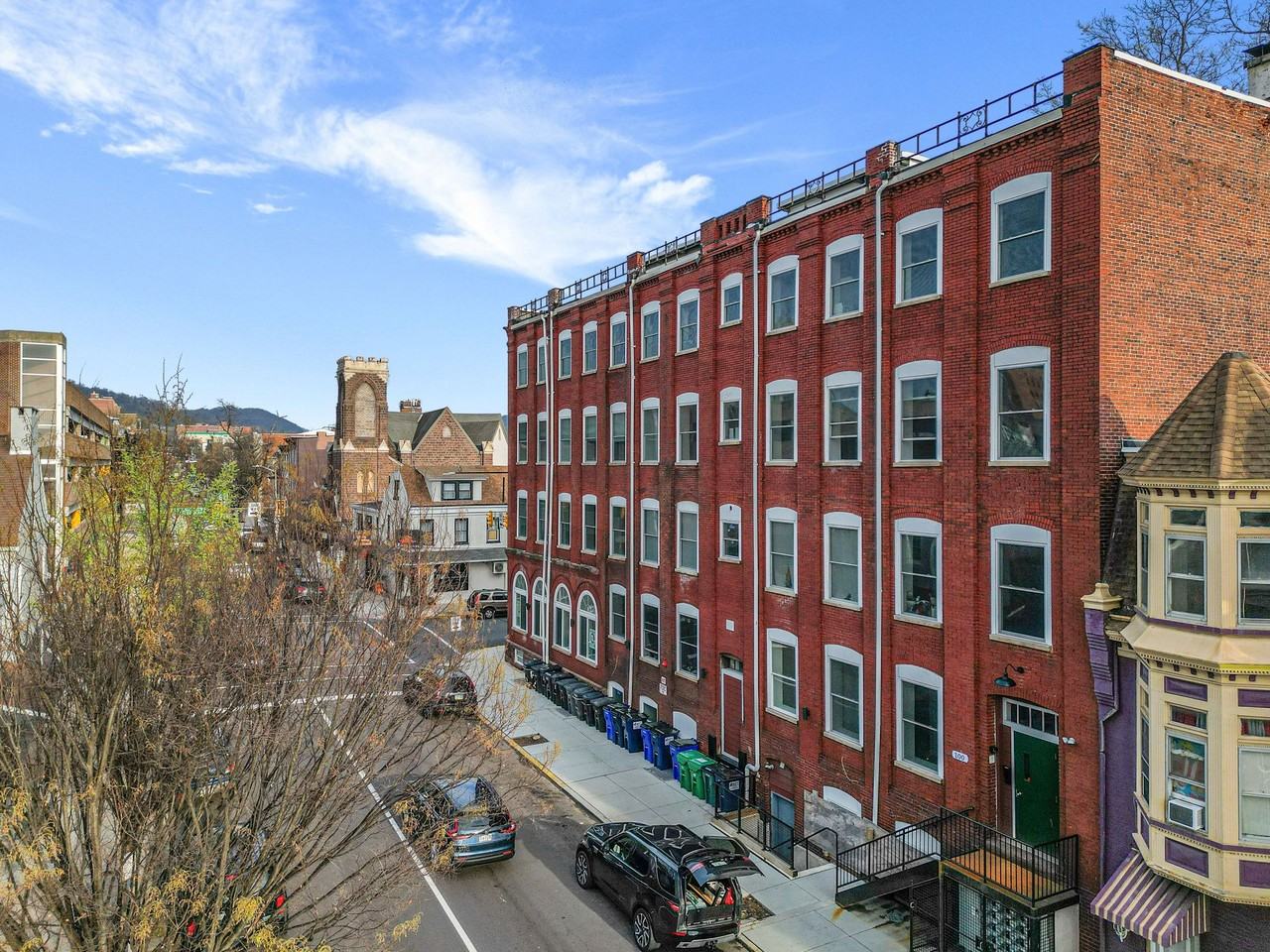 Multi-family building - Center City - Photo 7 of 21