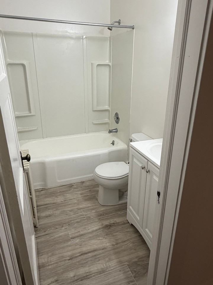 Maingate - Photo 4 of 9