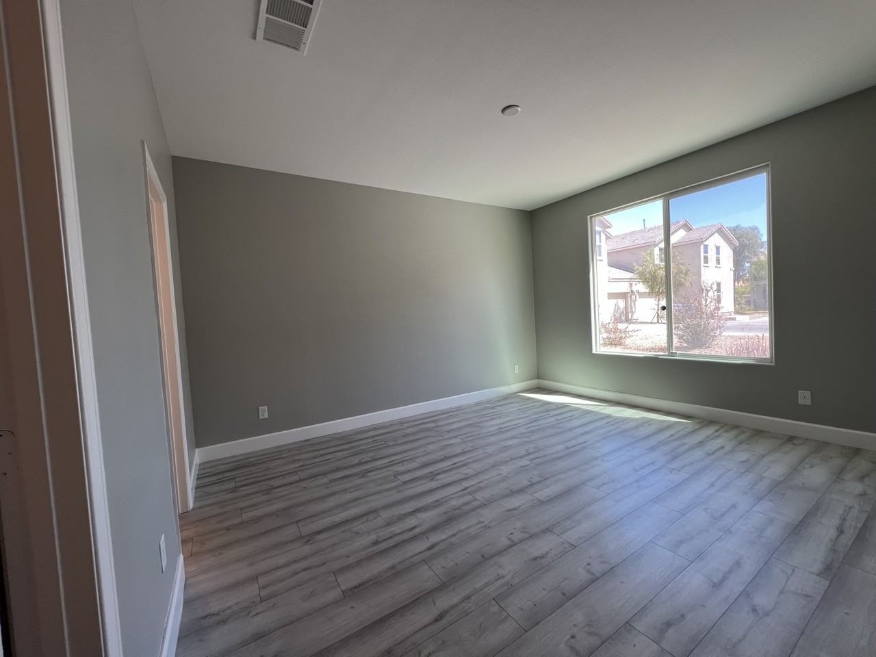 4530 Townwall St - Photo 7 of 9