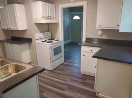 featured image of 142 Kate St #3