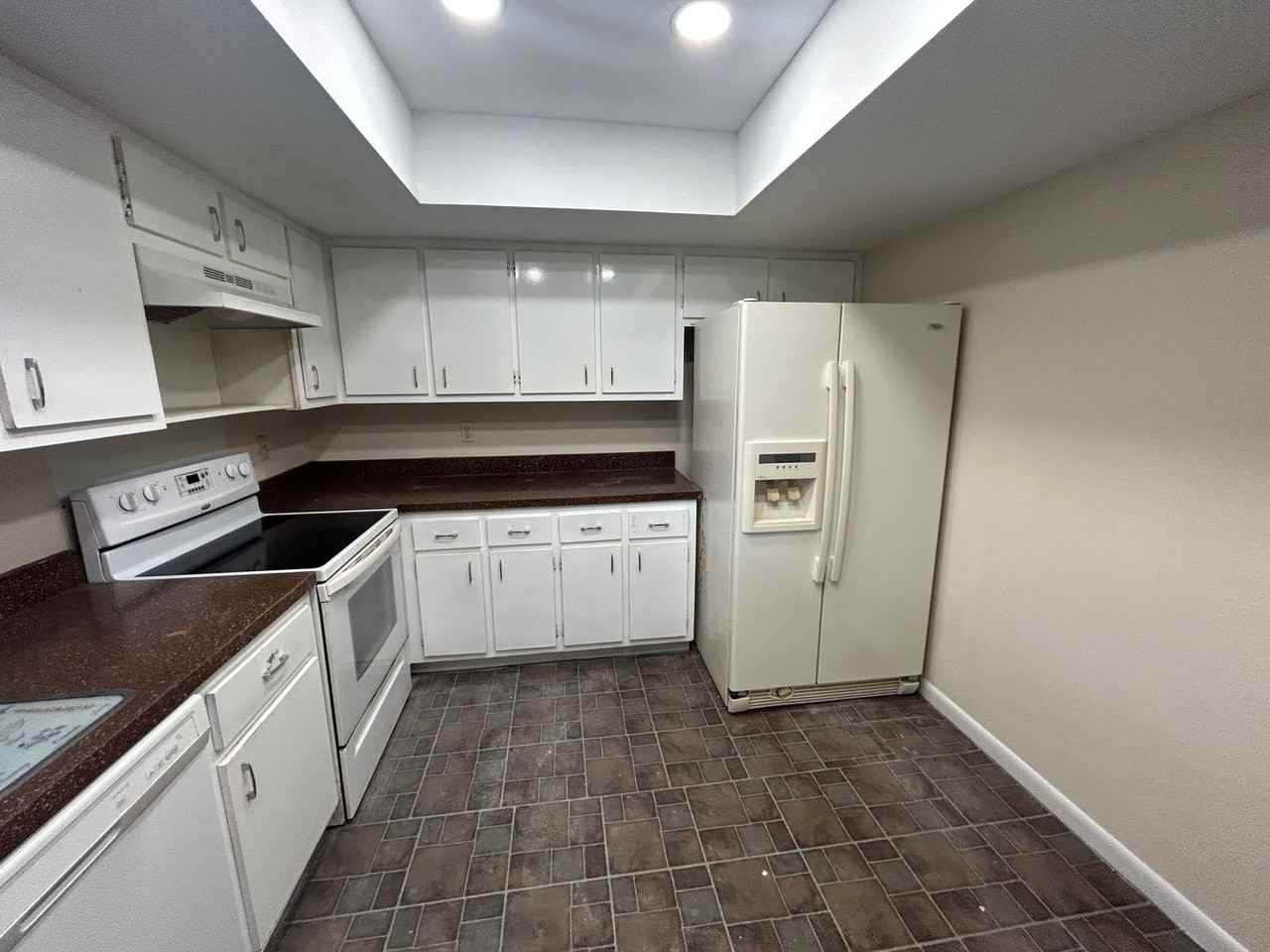 3832 Se 7th Ave - Photo 4 of 19