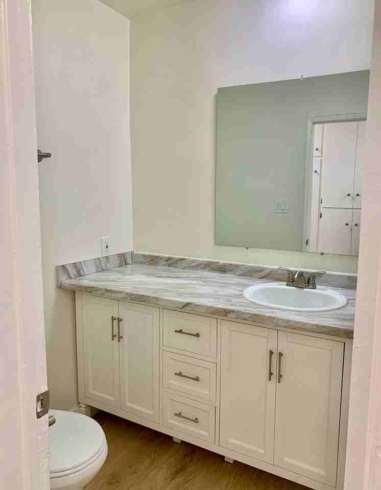 21707 Roscoe Blvd - Photo 6 of 14