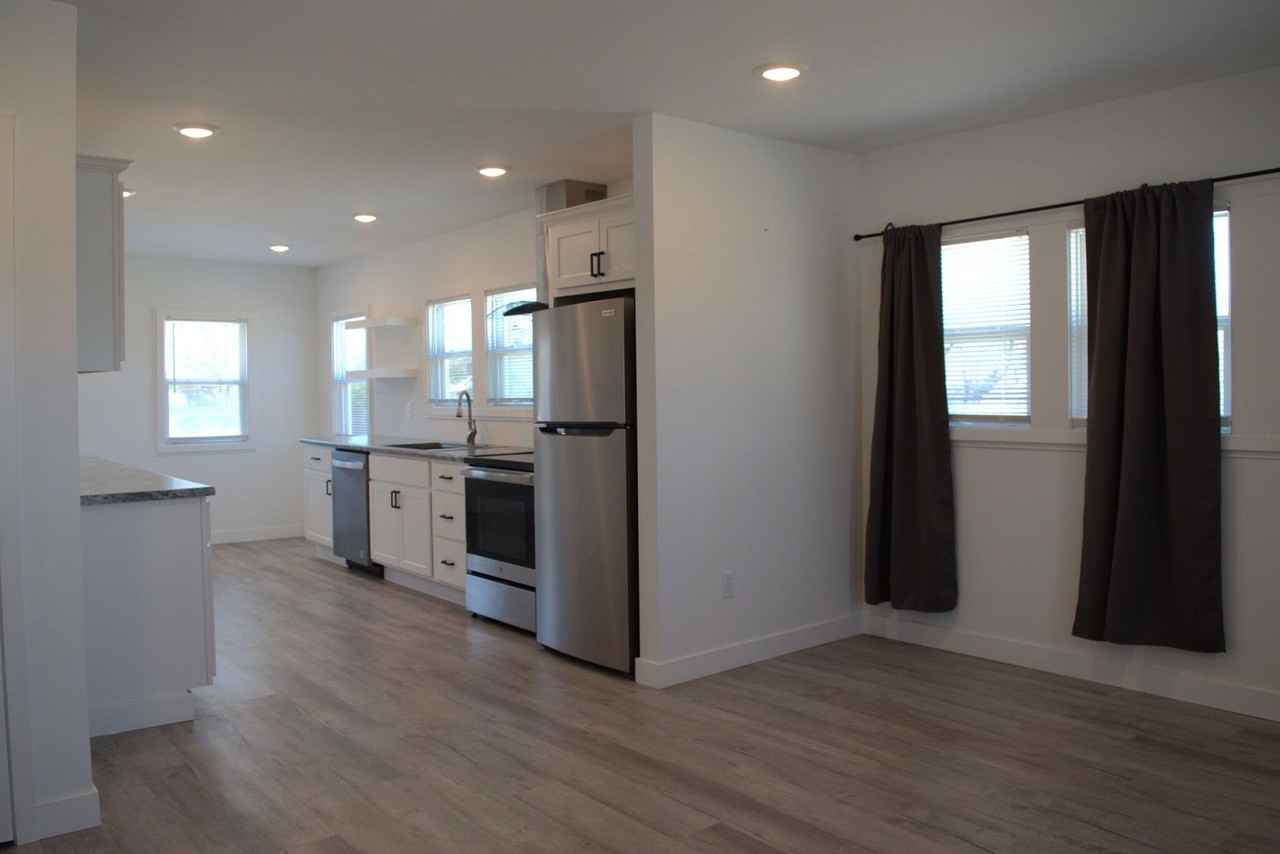 1002 W Broadway - Photo 4 of 21