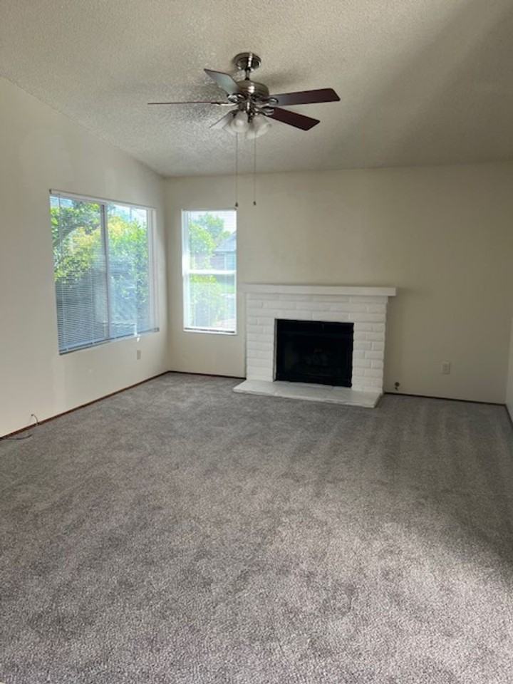 110 Vail Ct - Photo 2 of 12
