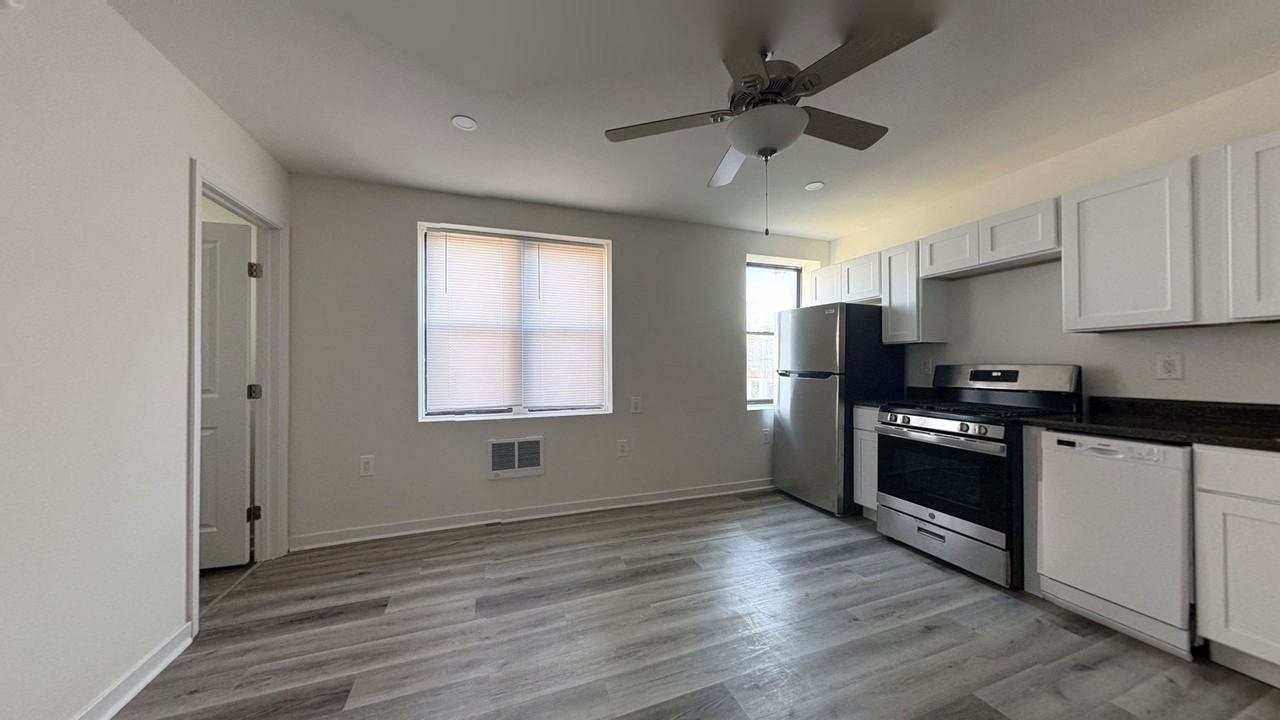 Sherwood Court Apartments - Photo 2 of 34