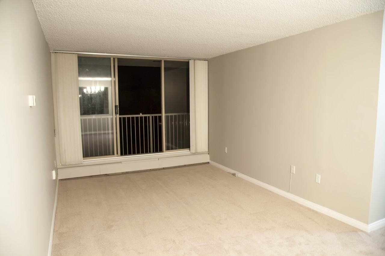 2004 Fullerton Avenue #1607 - Photo 2 of 14