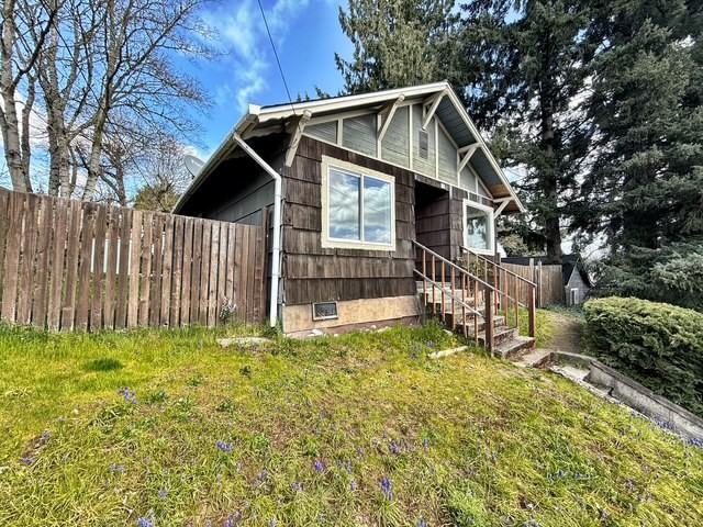 3106 Farragut St #1 - Photo 2 of 21