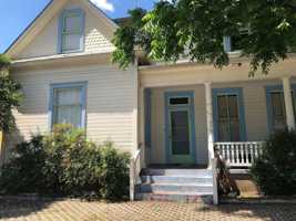 featured image of 906 W 22nd St