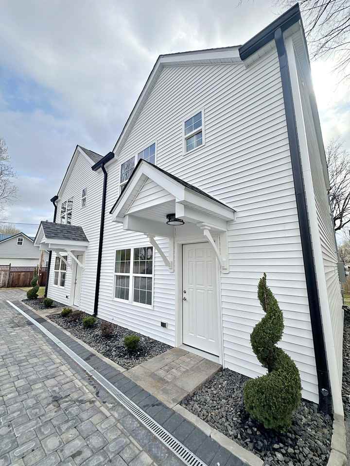 217 Quince Aly #B - Photo 3 of 22