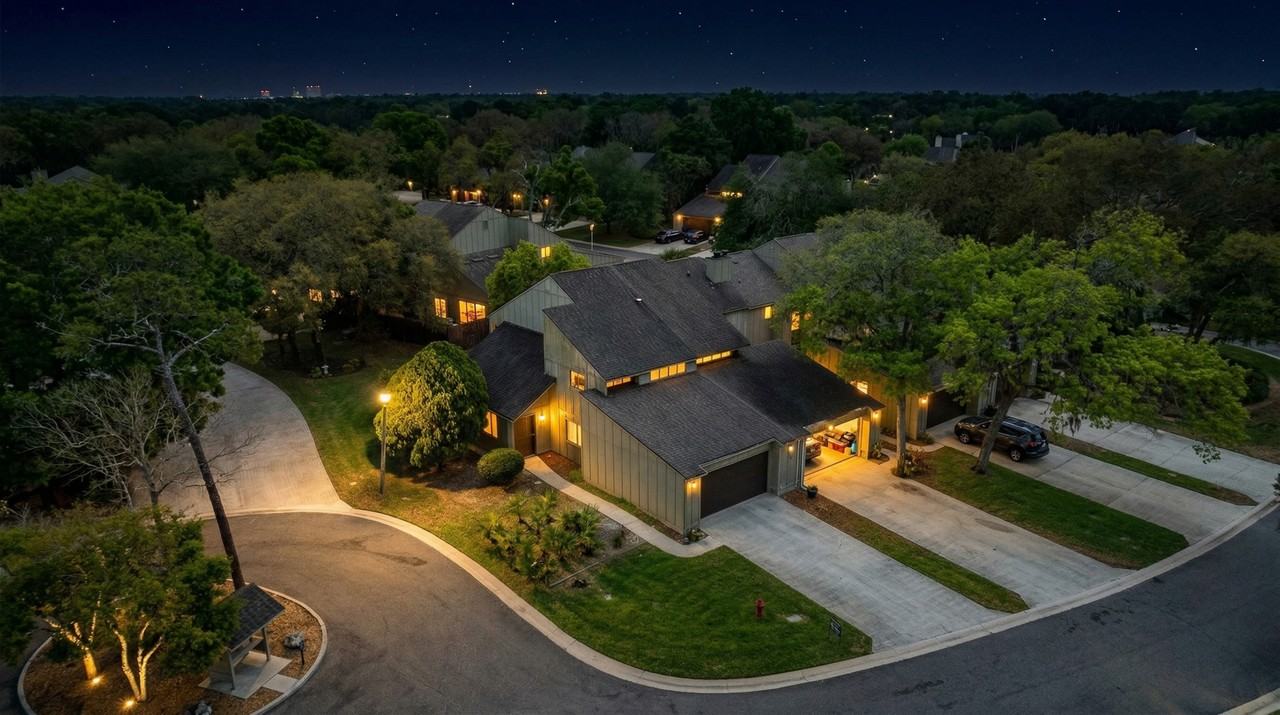 7 Autumnwood Trl #1 - Photo 2 of 41