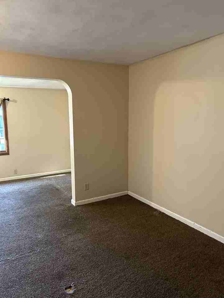 175 Lisbon Ave #1 - Photo 4 of 10