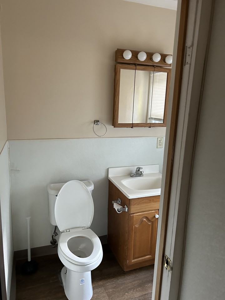 175 Lisbon Ave #1 - Photo 6 of 10