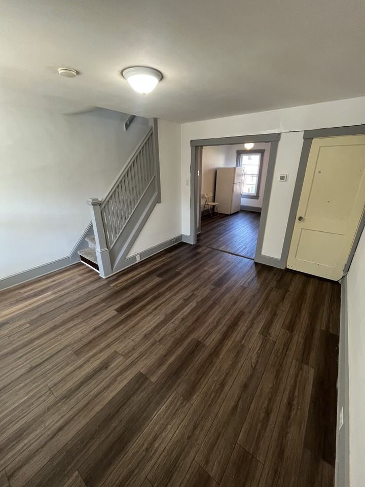 605 Lehigh Ave #1 - Photo 3 of 18