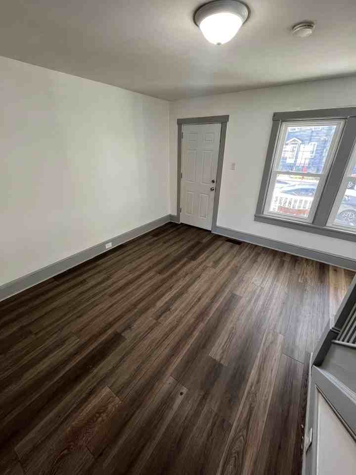 605 Lehigh Ave #1 - Photo 4 of 18