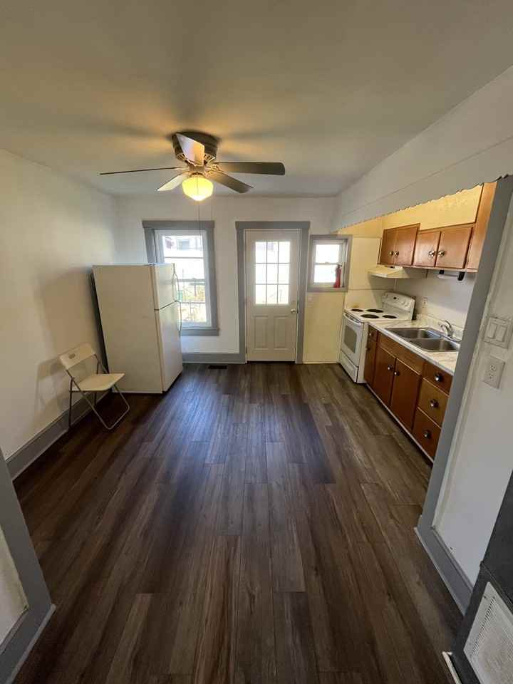 605 Lehigh Ave #1 - Photo 6 of 18