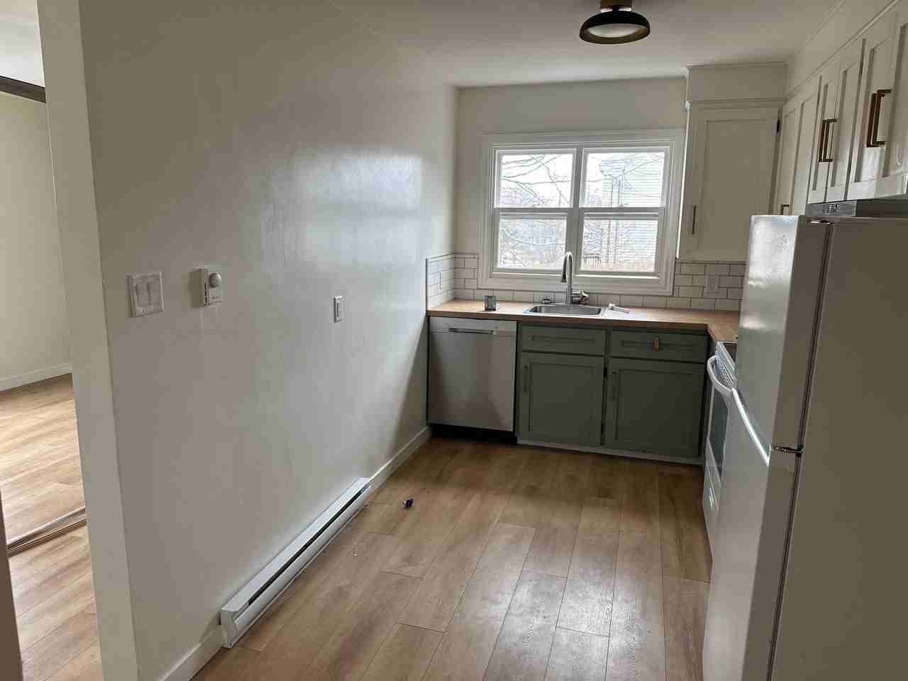 11 Burke St #4 - Photo 5 of 10