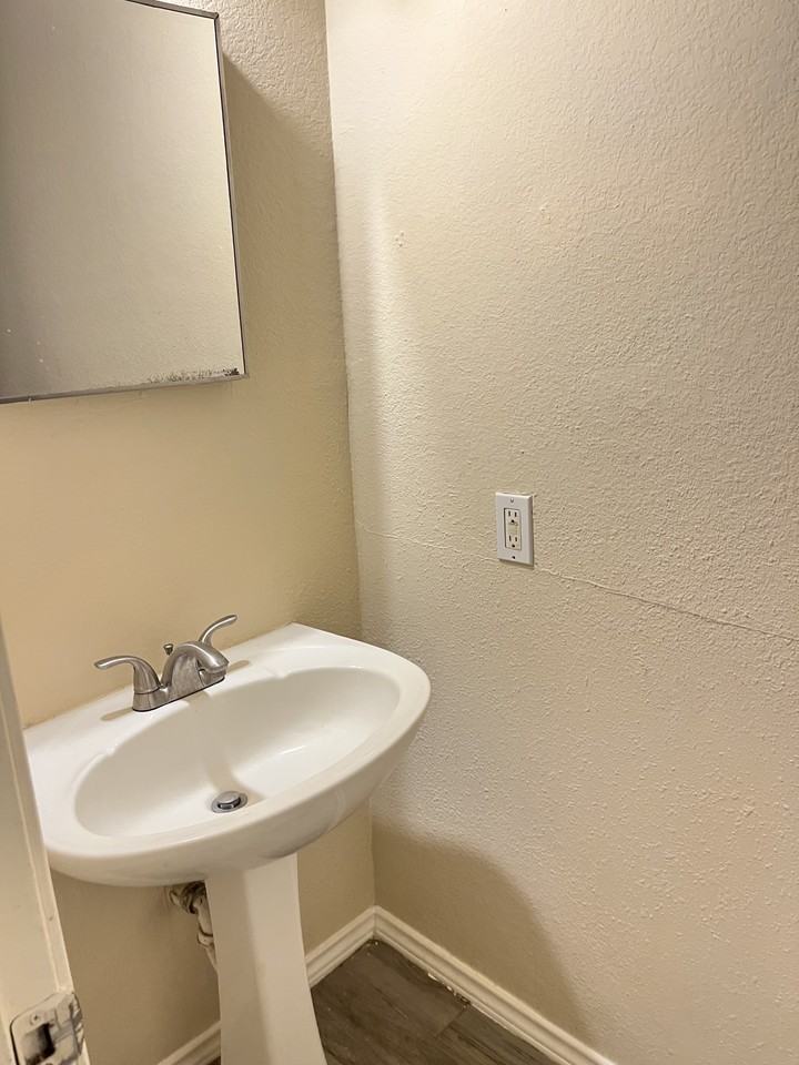 6022 Ashley Spgs #1 - Photo 6 of 11