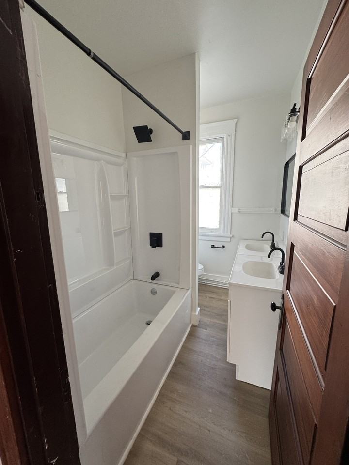 2241 Burnet Ave #1 - Photo 2 of 9