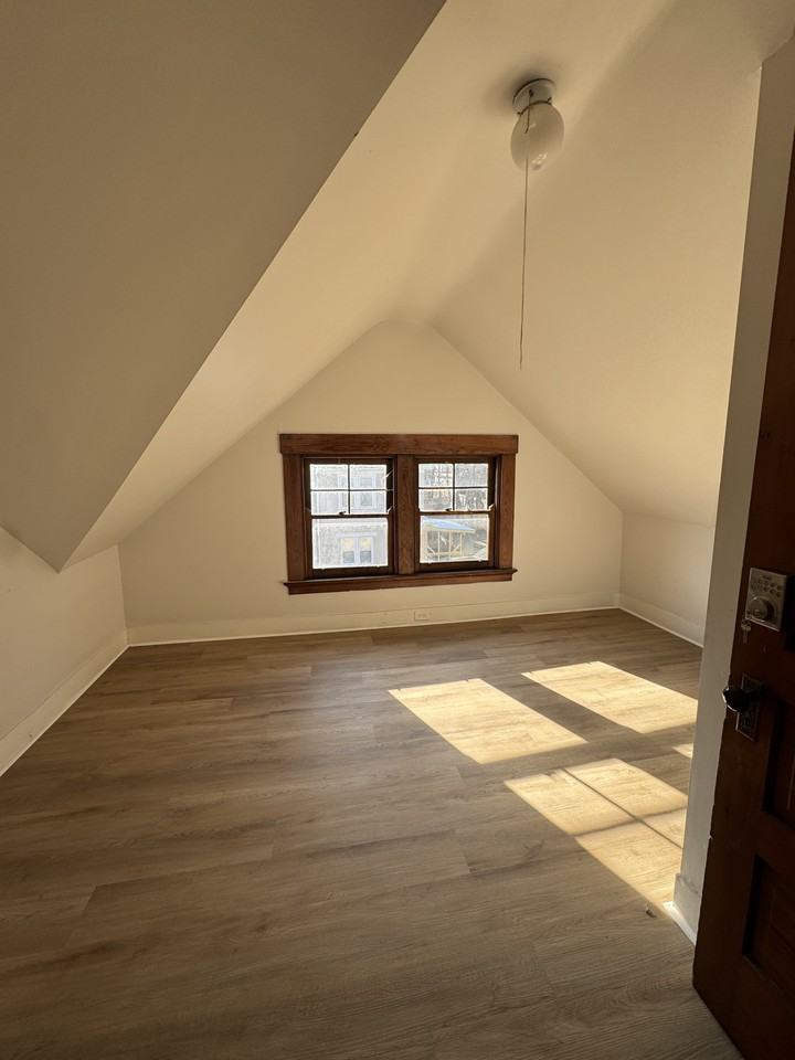 2241 Burnet Ave #1 - Photo 5 of 9