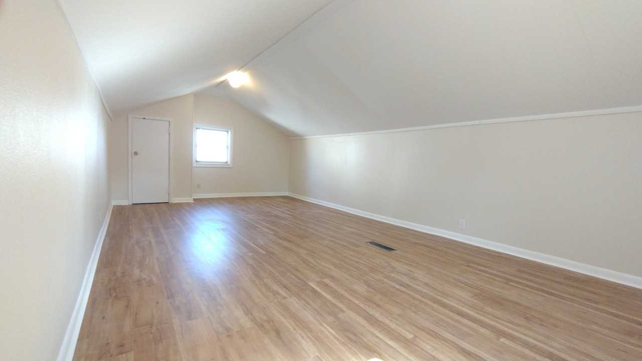 2551 Ne 32nd Pl #1 - Photo 4 of 10