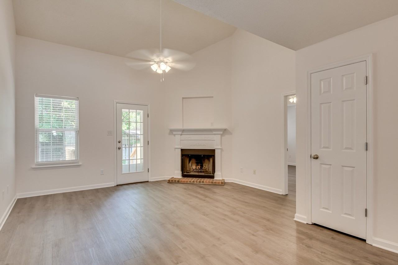 513 Brians Way #1 - Photo 5 of 27