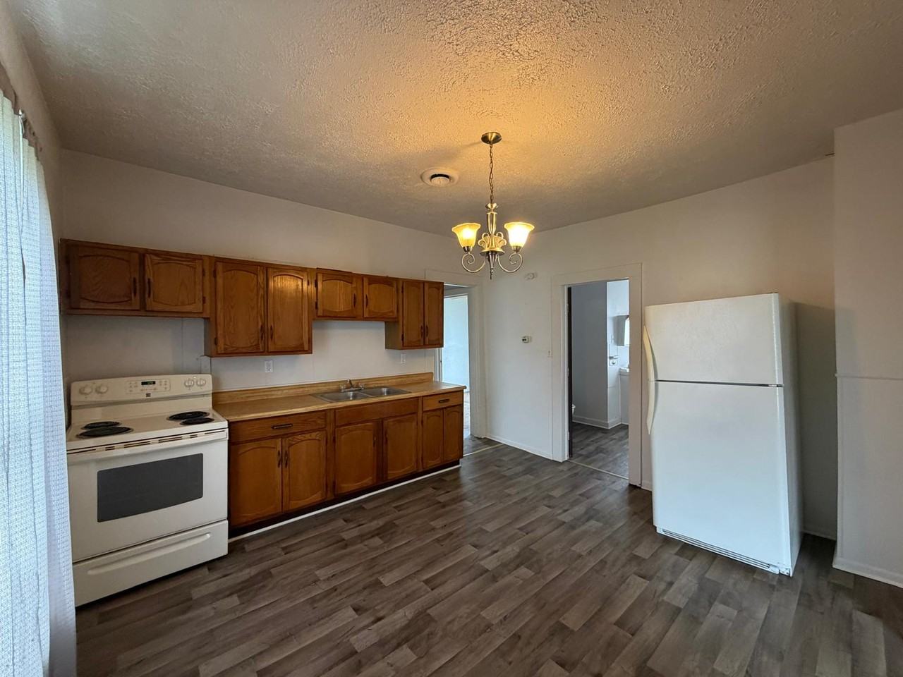 1114 Vine St #1 - Photo 3 of 10