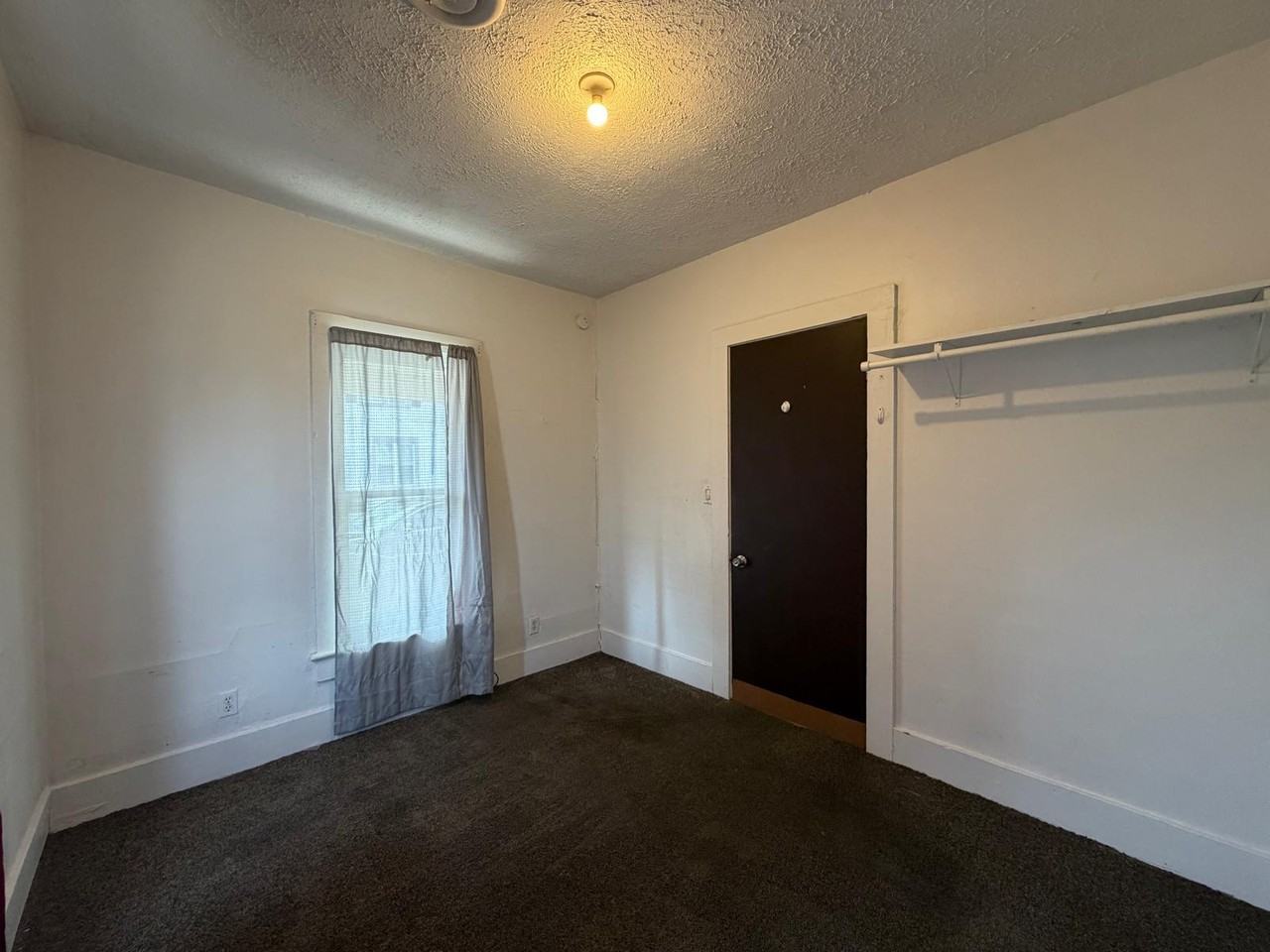 1114 Vine St #1 - Photo 5 of 10