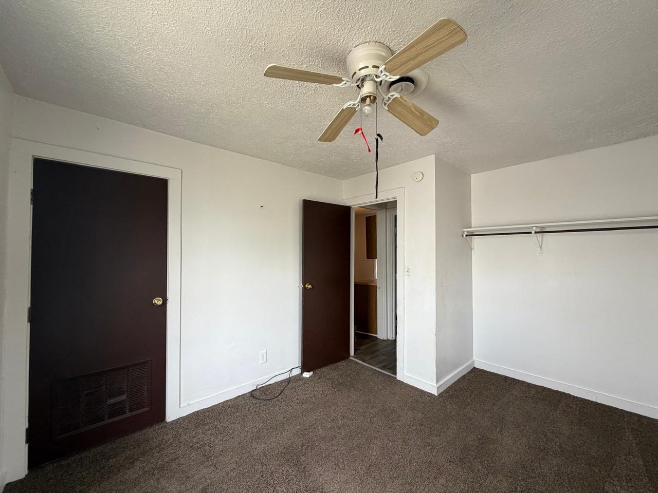 1114 Vine St #1 - Photo 6 of 10