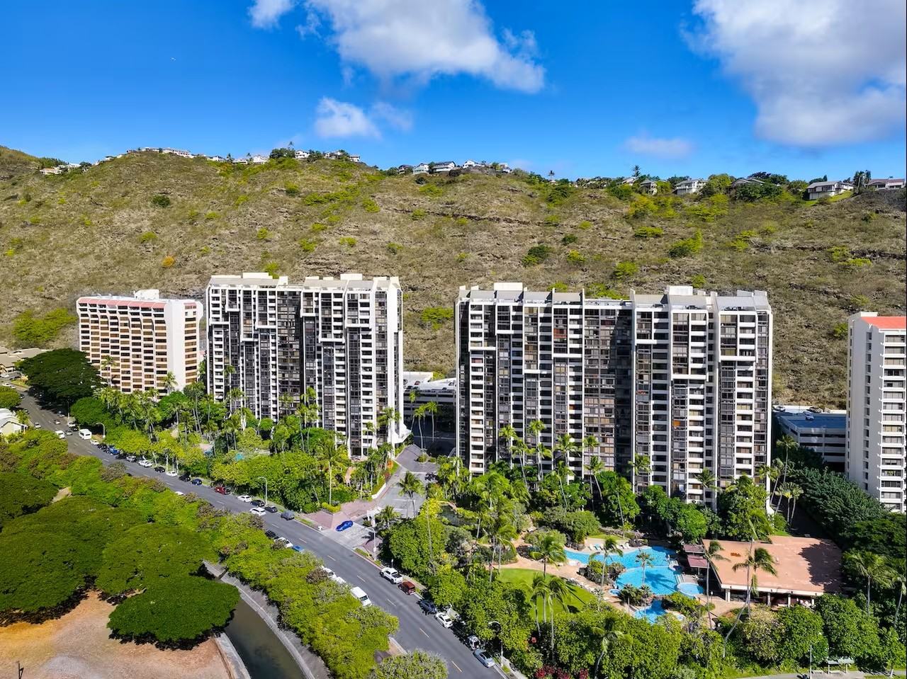 531 Hahaione St #2-20A - Photo 3 of 38