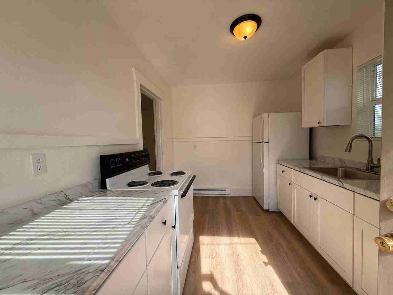 921 Methow St - Photo 5 of 13