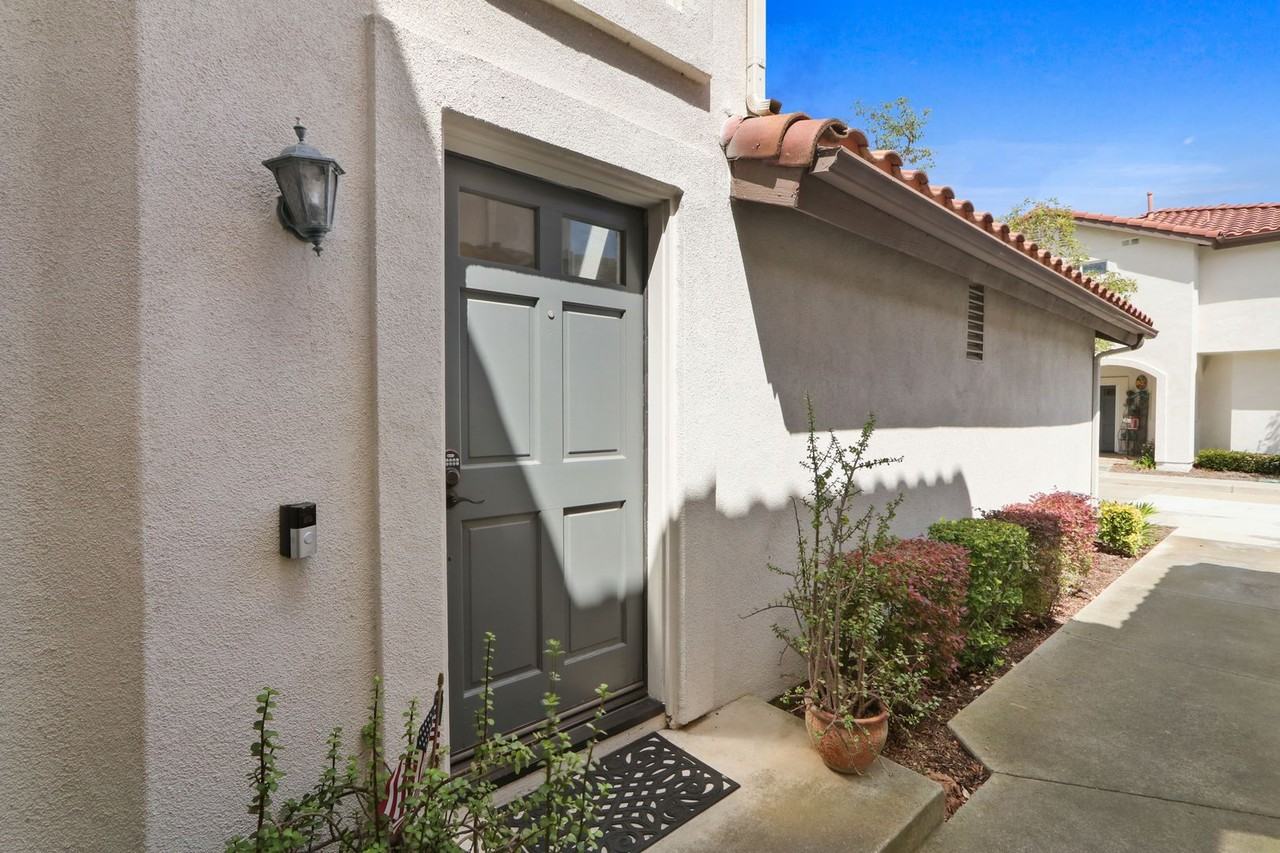 16 Via Entrada - Photo 4 of 25