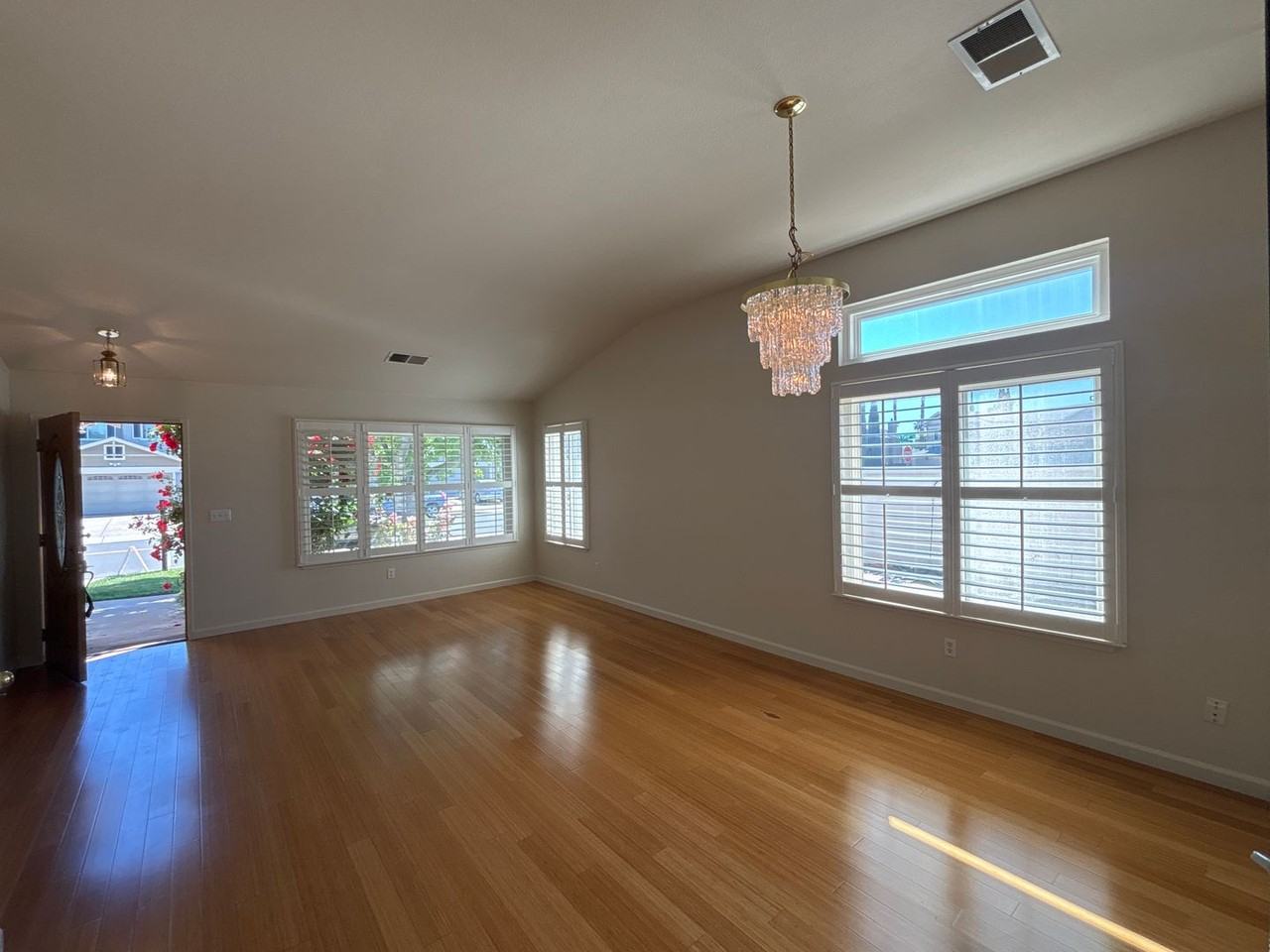 1843 Fairhaven Way - Photo 2 of 15