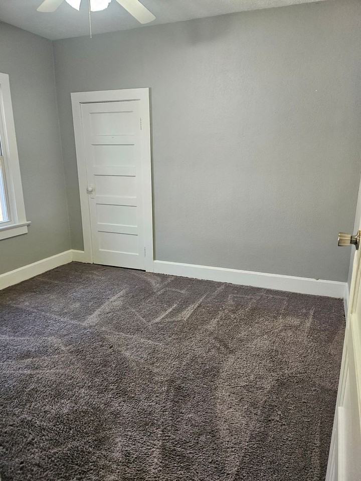 909 N 5th Ave - Photo 4 of 8