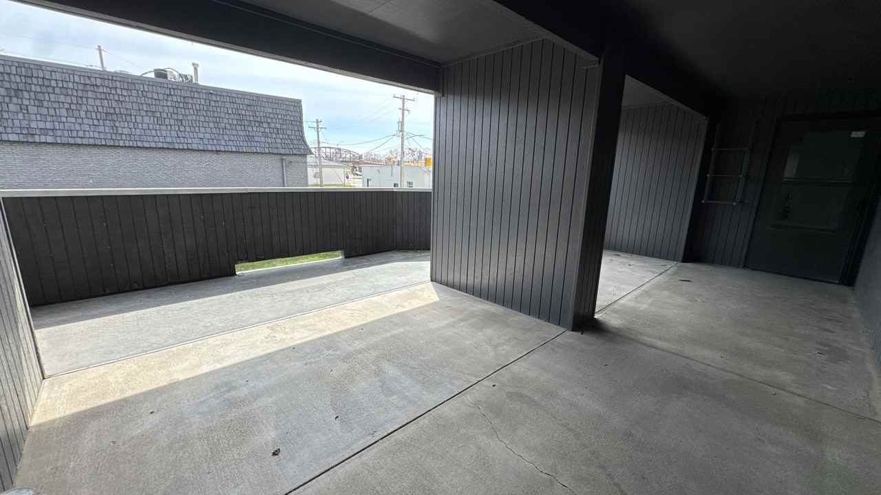 1121 N 28th St #7 - Photo 5 of 26